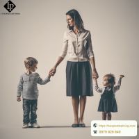 Sau Khi Ly H&ocirc;n Con Sẽ Theo Ai Được Quy Định Ra Sao?