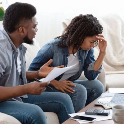 CÓ PHẢI TRẢ KHOẢN NỢ TRƯỚC HÔN NHÂN CỦA CHỒNG KHÔNG?