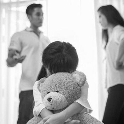 KHÔNG ĐĂNG KÝ KẾT HÔN, AI CÓ QUYÈN NUÔI CON